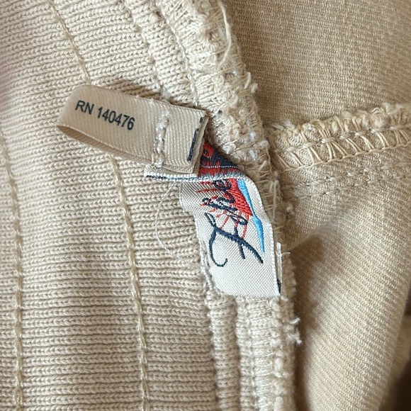 Faherty Men’s Traveler Pant in Khaki - Picture 5 of 7